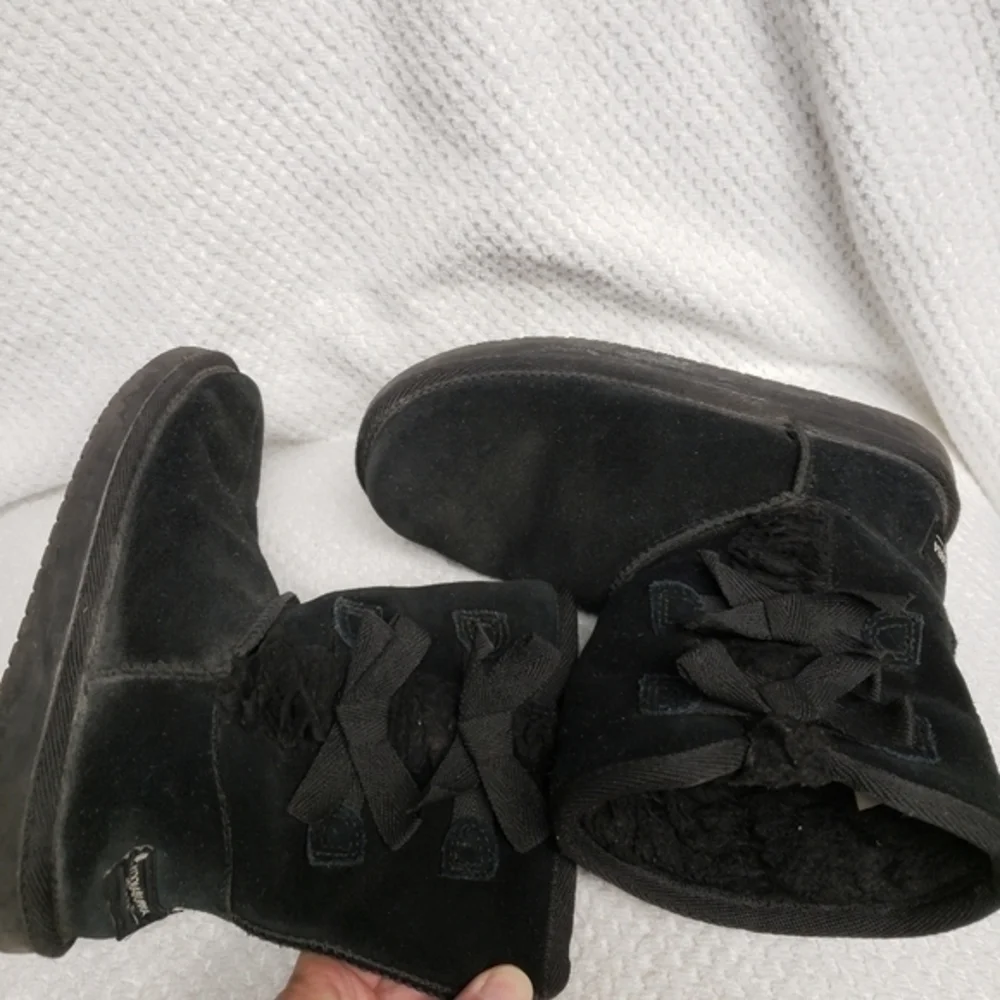 Koolaburra by Ugg Child Size 1 Victoria Short Boots Black Bows 1019372 Pre-owned